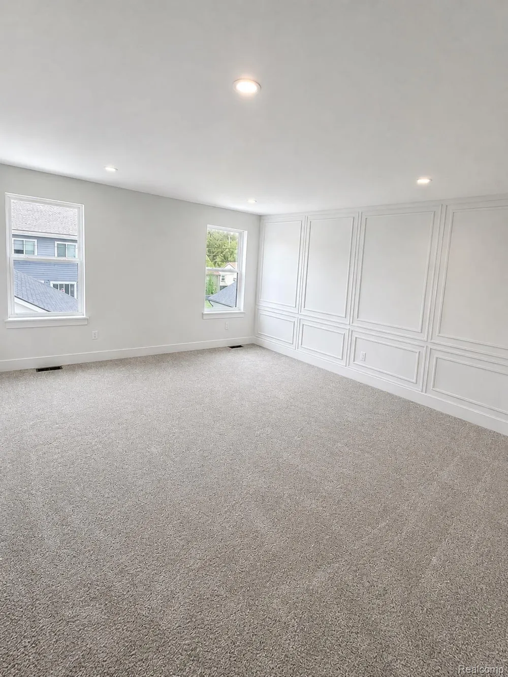 3153 Ellwood Ave. Berkley City, MI 48072