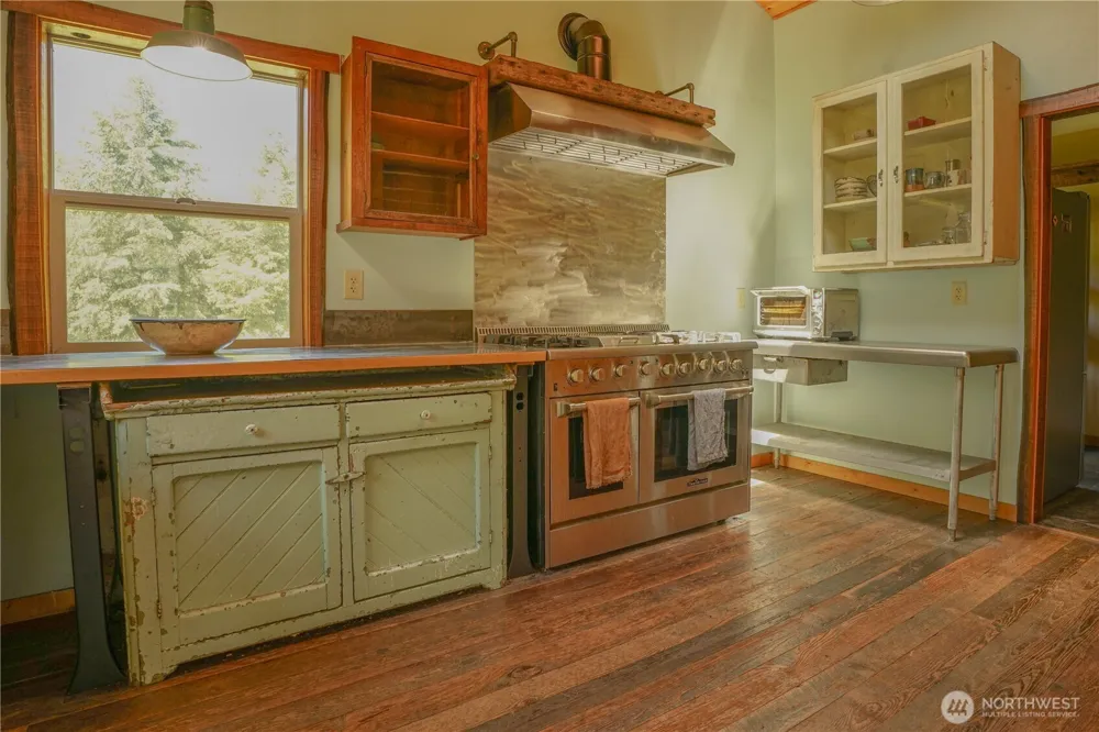 2904 Wildwood Drive Quilcene, WA 98376