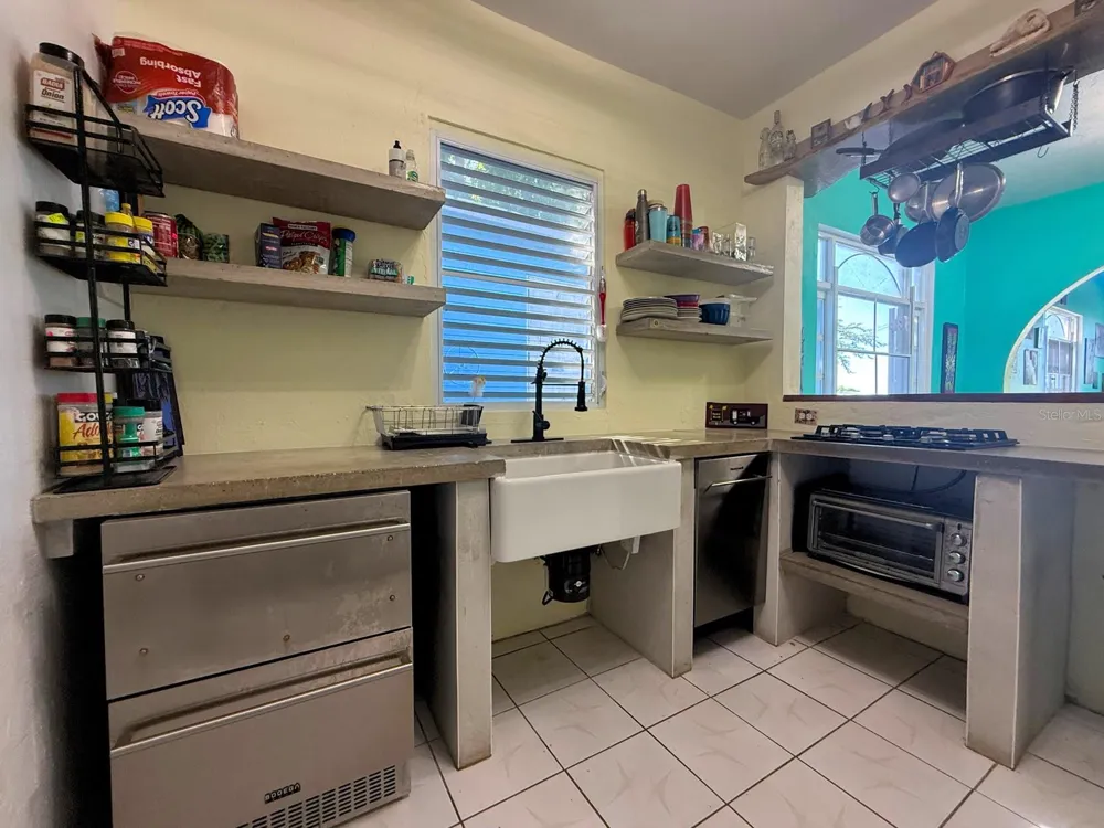 120 CALLE 16 Vieques, PR 00765
