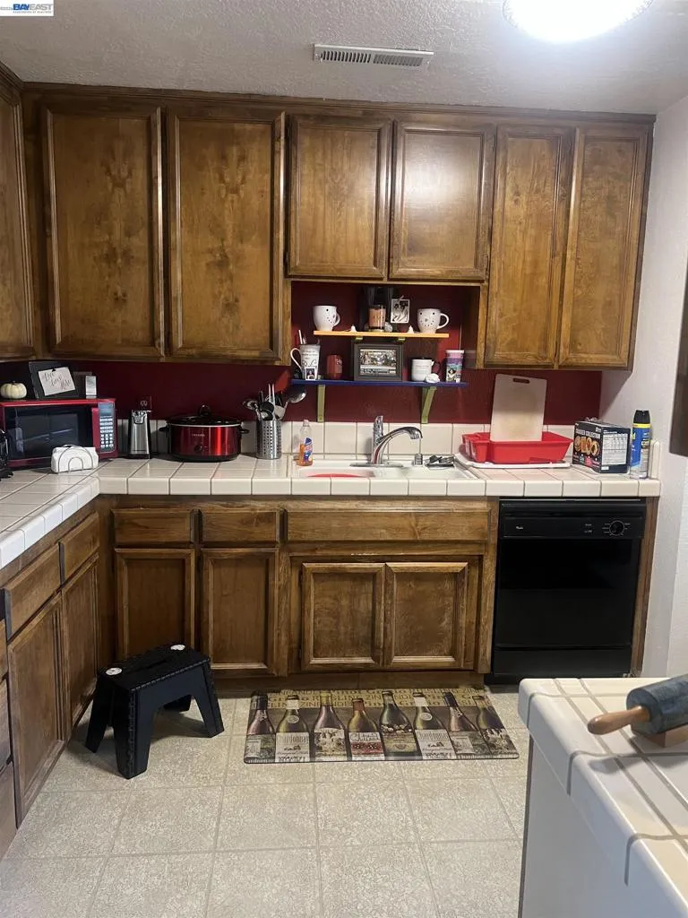 999 Porter Ave #4 Stockton, CA 95207