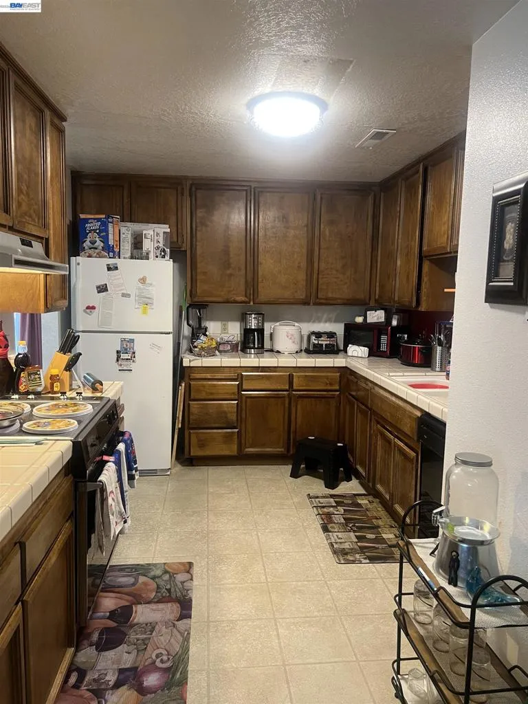 999 Porter Ave #4 Stockton, CA 95207