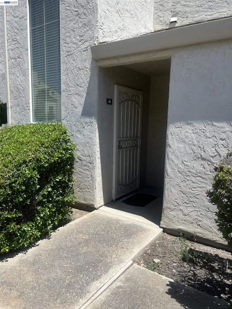 999 Porter Ave #4 Stockton, CA 95207