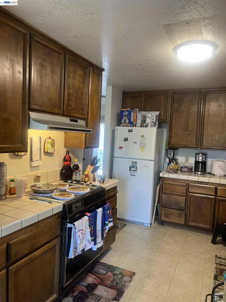 999 Porter Ave #4 Stockton, CA 95207