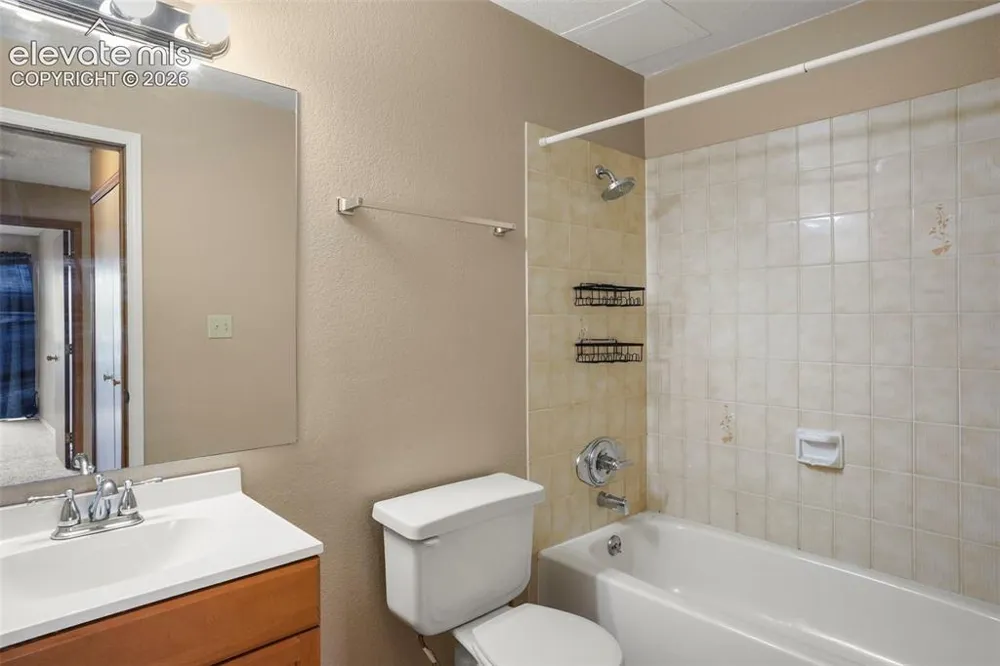 1238 Firefly Circle Colorado Springs, CO 80916