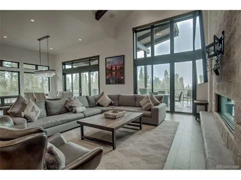 89 Barton Way