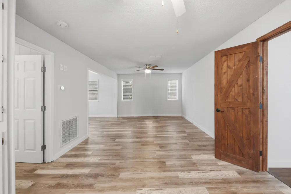 9481 Lake Forest Circle Brenham, TX 77833