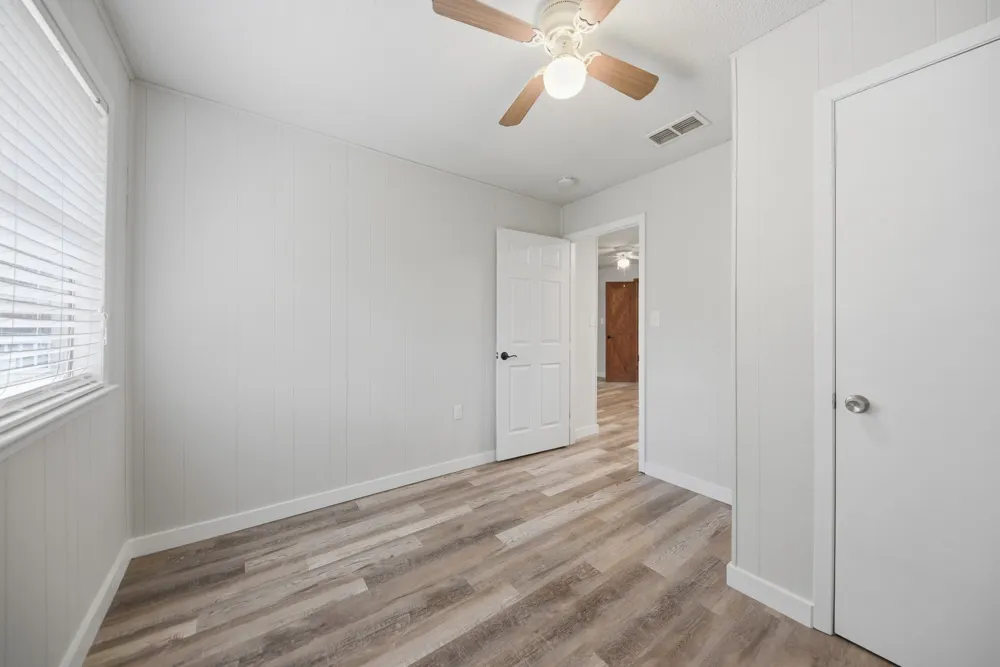 9481 Lake Forest Circle Brenham, TX 77833