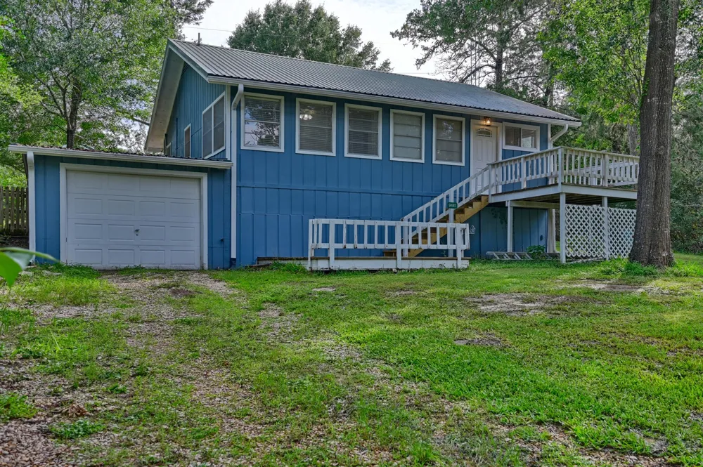 9481 Lake Forest Circle Brenham, TX 77833