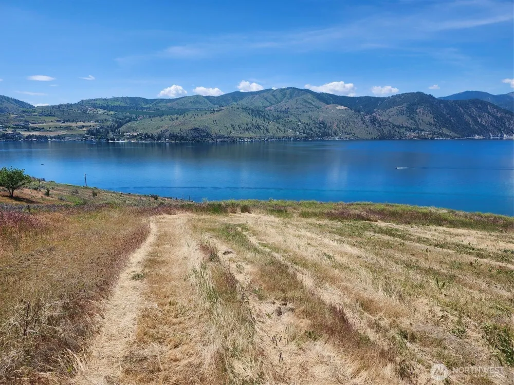 155 Makai Road Manson, WA 98831