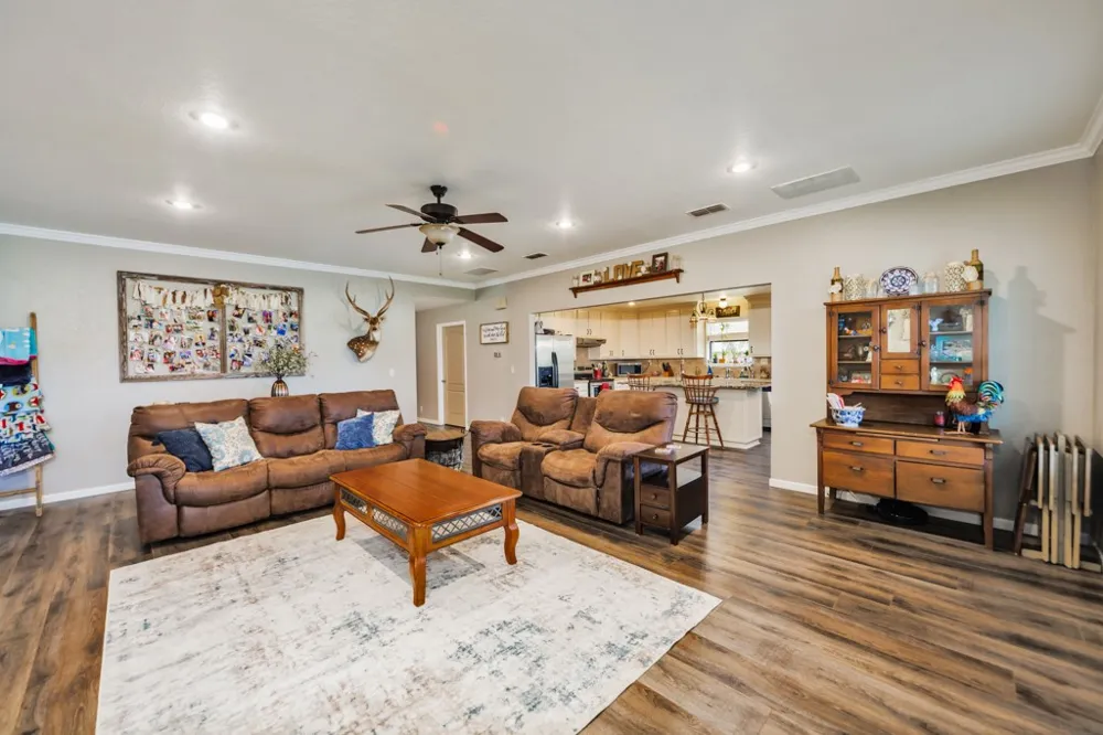 383 Briar Creek Lane Bowie, TX 76230