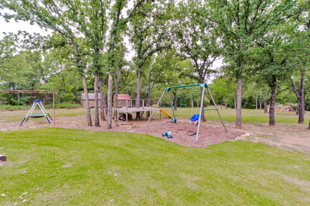 383 Briar Creek Lane Bowie, TX 76230