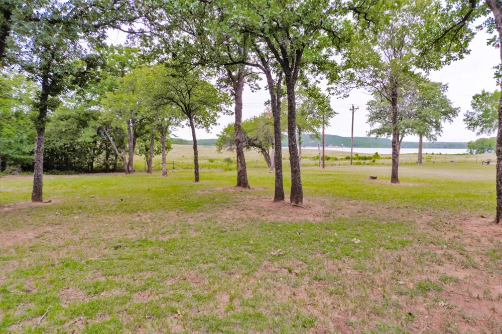 383 Briar Creek Lane Bowie, TX 76230