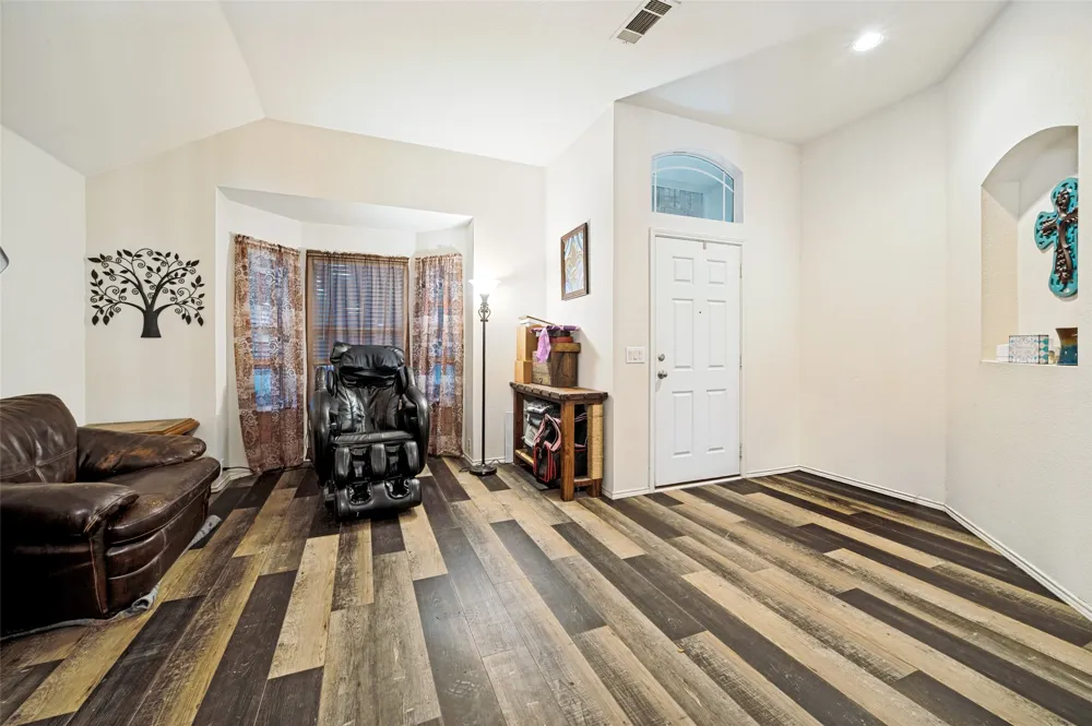 8701 Wagon Trail Cross Roads, TX 76227