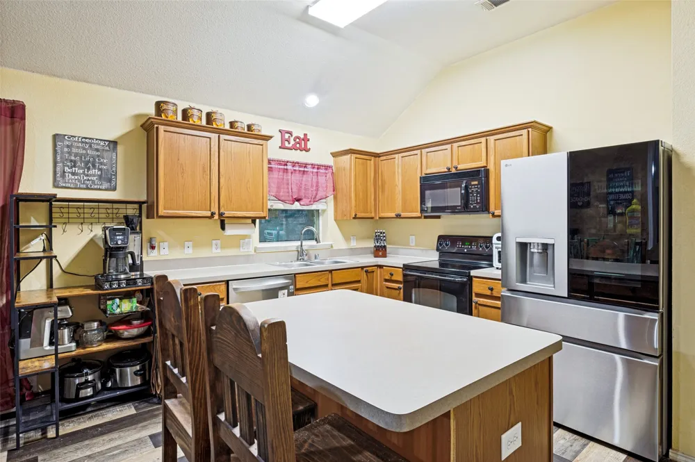 8701 Wagon Trail Cross Roads, TX 76227