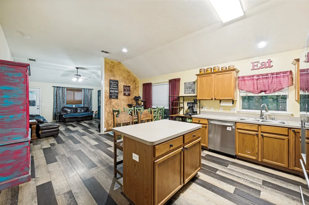 8701 Wagon Trail Cross Roads, TX 76227