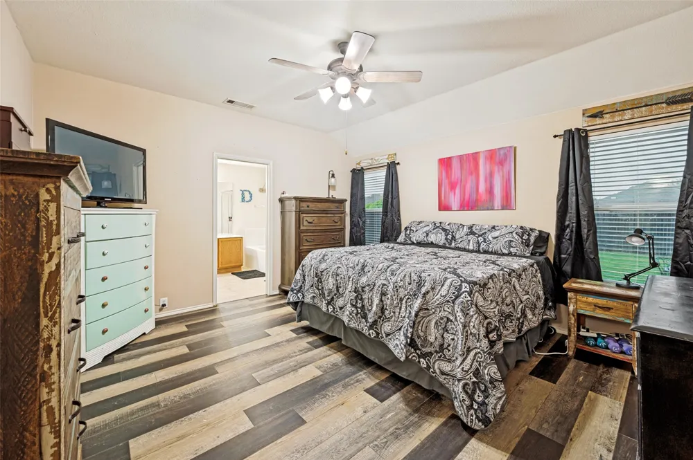 8701 Wagon Trail Cross Roads, TX 76227