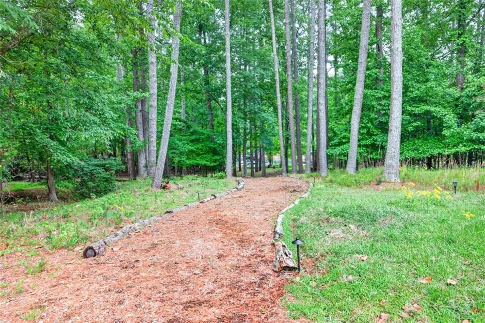 6010 Robbs Drive Cumming, GA 30041