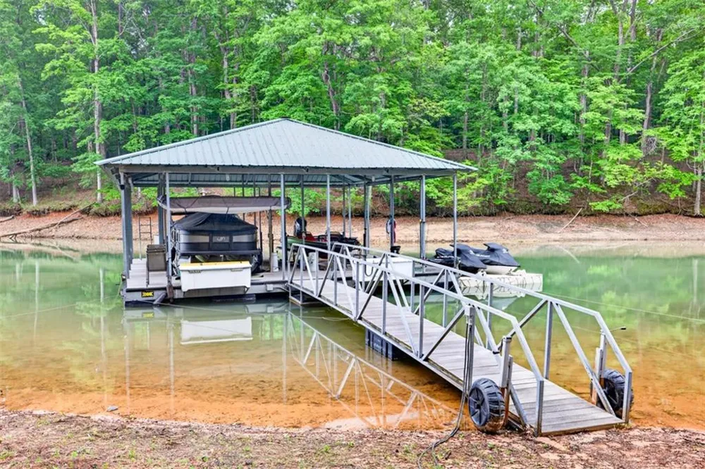 6010 Robbs Drive Cumming, GA 30041