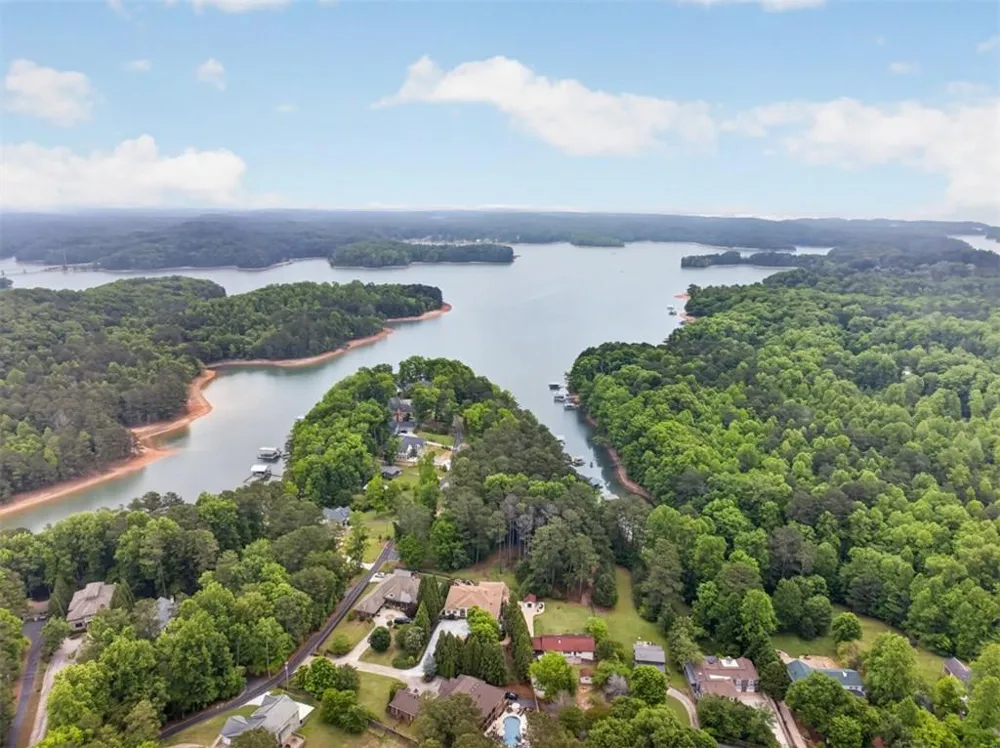 6010 Robbs Drive Cumming, GA 30041