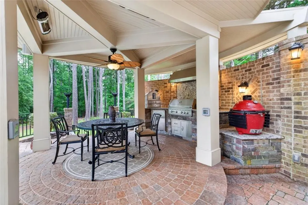 6010 Robbs Drive Cumming, GA 30041