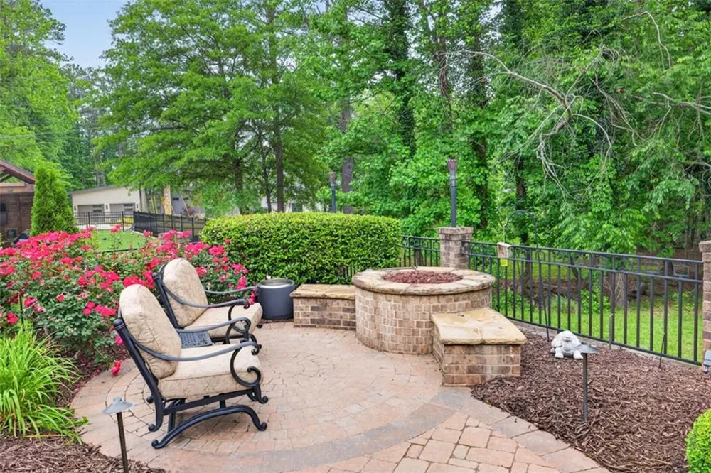 6010 Robbs Drive Cumming, GA 30041