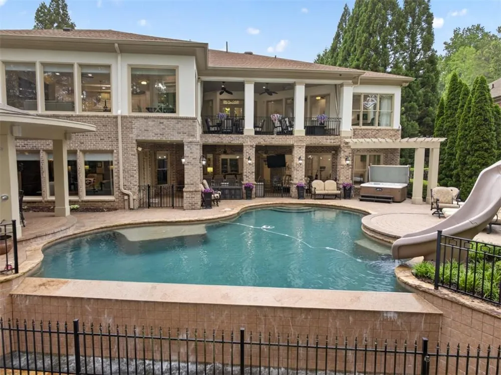 6010 Robbs Drive Cumming, GA 30041