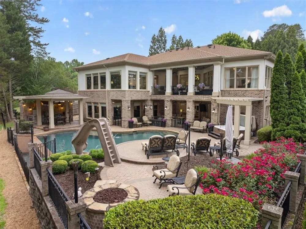 6010 Robbs Drive Cumming, GA 30041