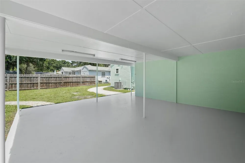 814 W INDIANA AVENUE Tampa, FL 33603