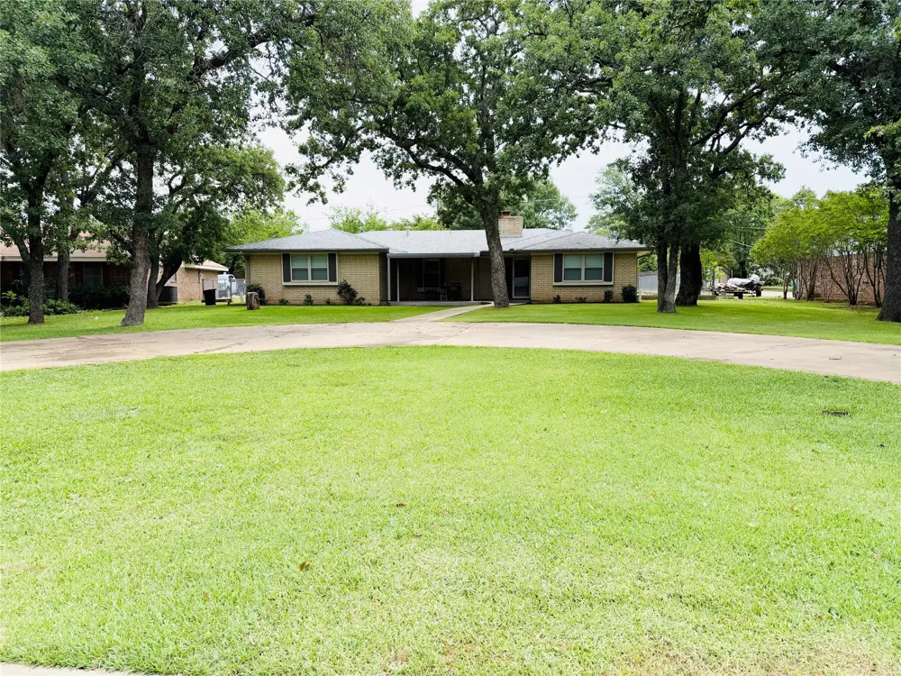 506 Oakwood Drive Eastland, TX 76448