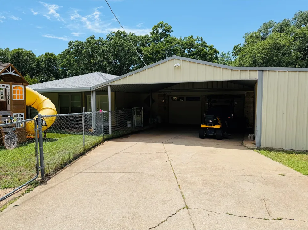506 Oakwood Drive Eastland, TX 76448