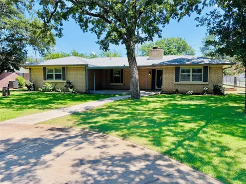 506 Oakwood Drive