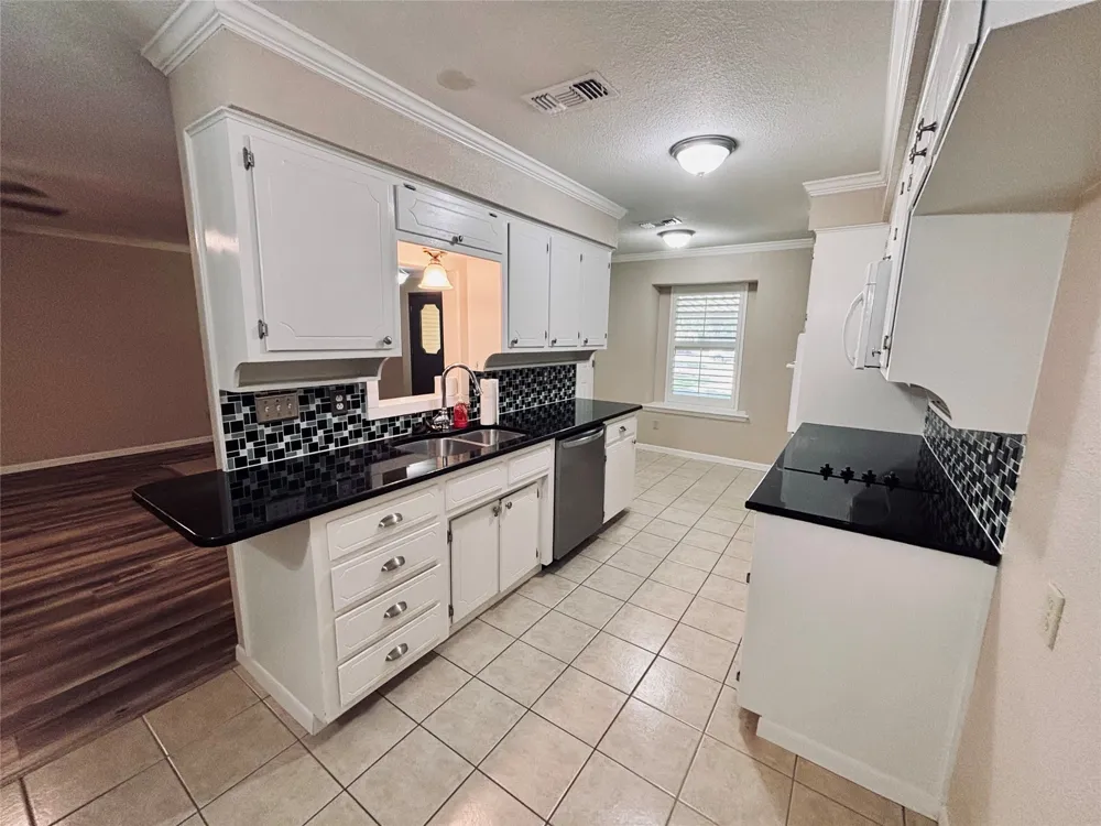 506 Oakwood Drive Eastland, TX 76448