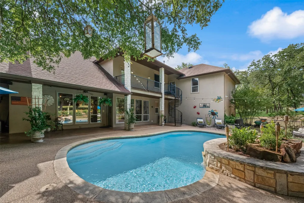 115 River Run Drive Azle, TX 76020