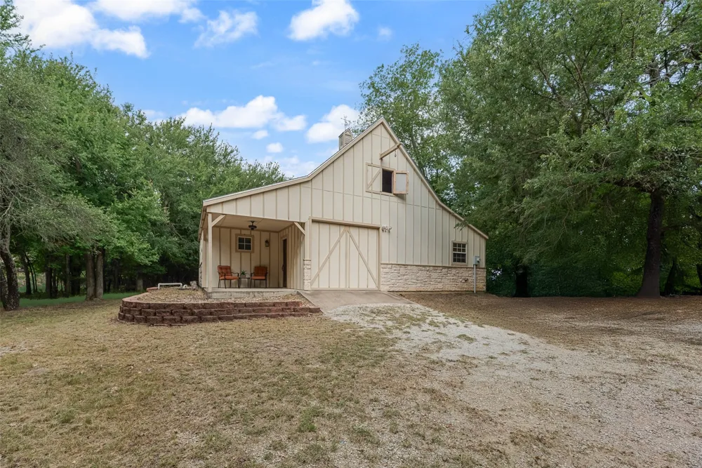 115 River Run Drive Azle, TX 76020