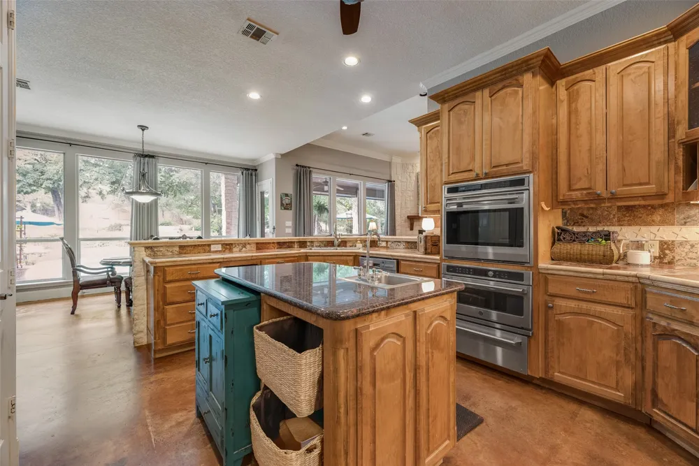 115 River Run Drive Azle, TX 76020