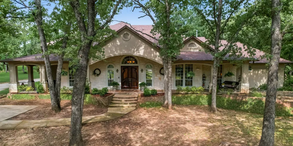 115 River Run Drive Azle, TX 76020