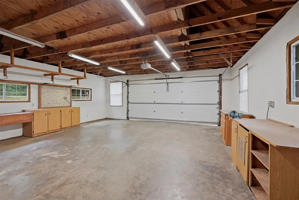 570 Roy Ayres Road Bells, TX 75414