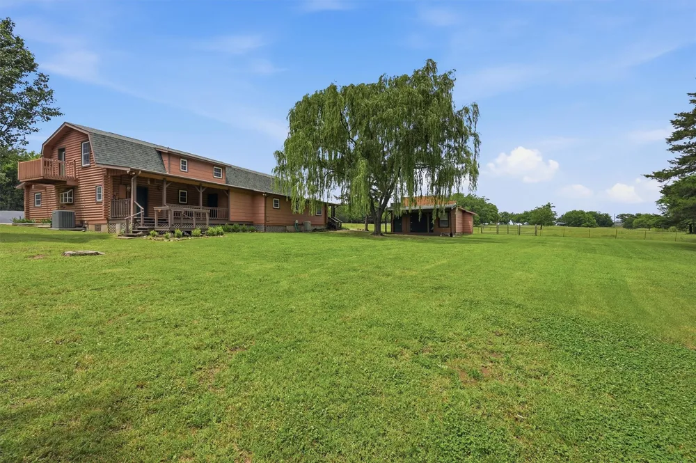 570 Roy Ayres Road Bells, TX 75414