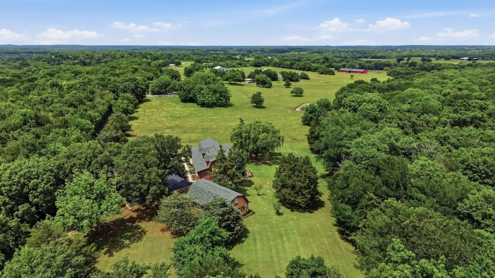 570 Roy Ayres Road Bells, TX 75414