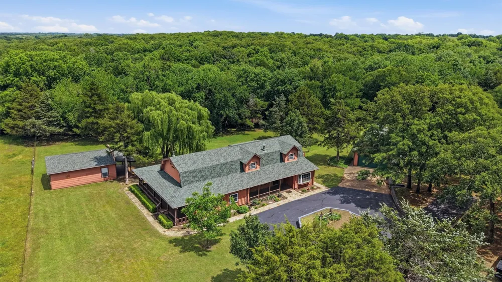 570 Roy Ayres Road Bells, TX 75414
