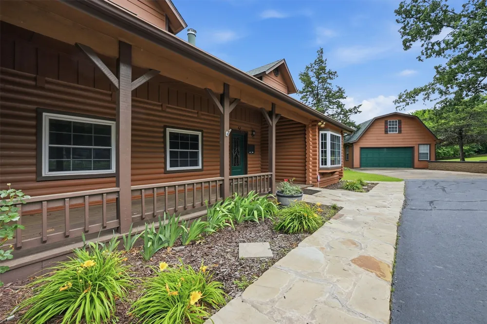 570 Roy Ayres Road Bells, TX 75414