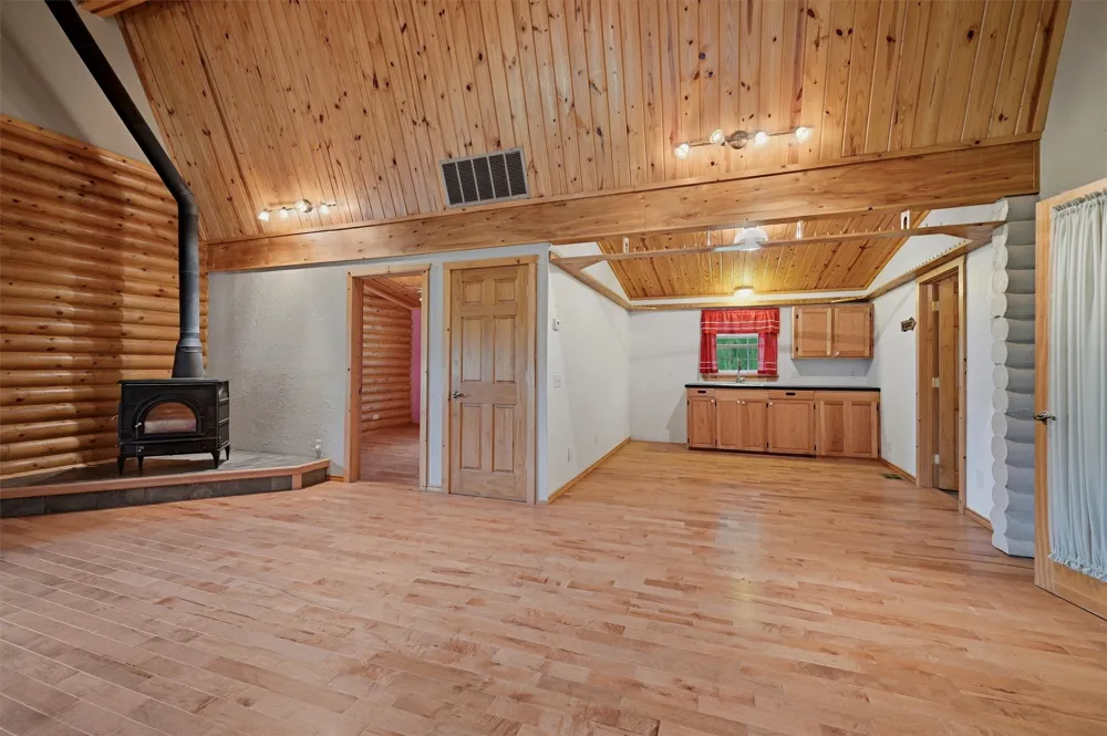 570 Roy Ayres Road Bells, TX 75414