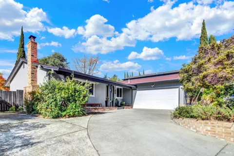 221 Parkview Terrace