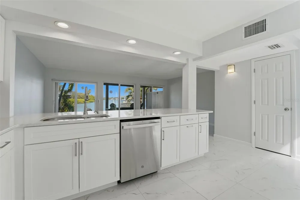 833 E GULF BOULEVARD #103 Indian Rocks Beach, FL 33785