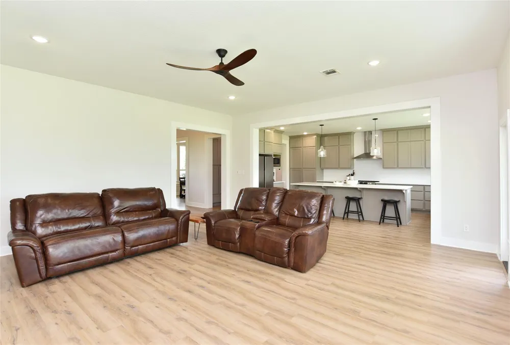 406 County Road 100 Boling, TX 77420