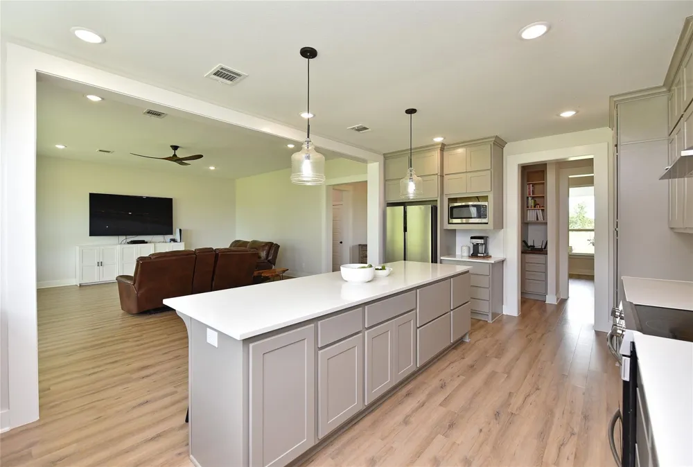 406 County Road 100 Boling, TX 77420