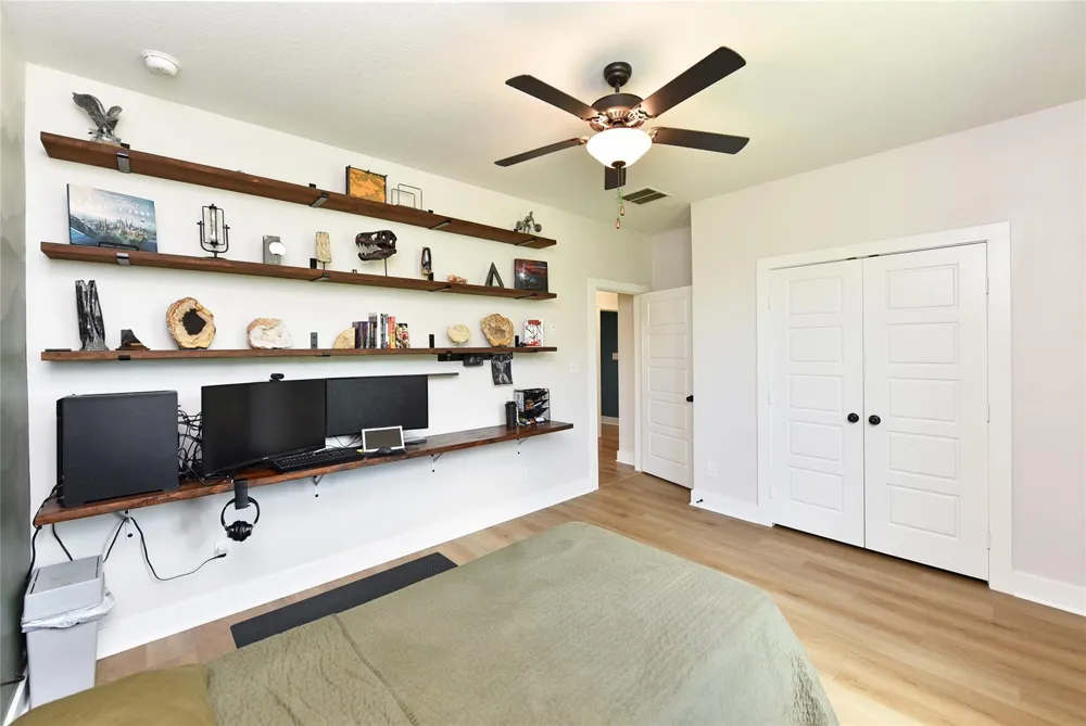 406 County Road 100 Boling, TX 77420