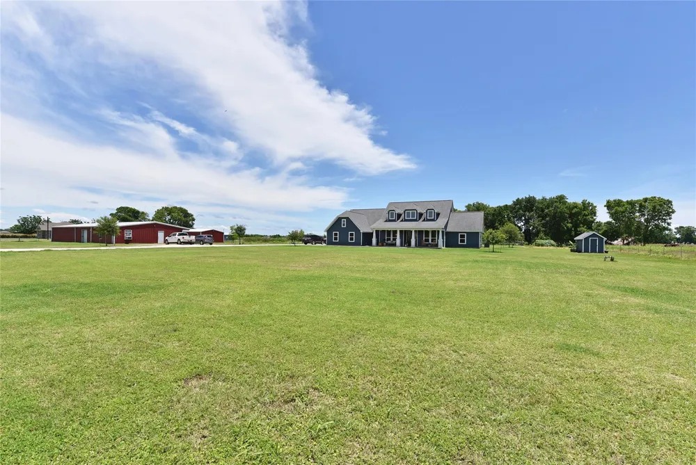 406 County Road 100 Boling, TX 77420