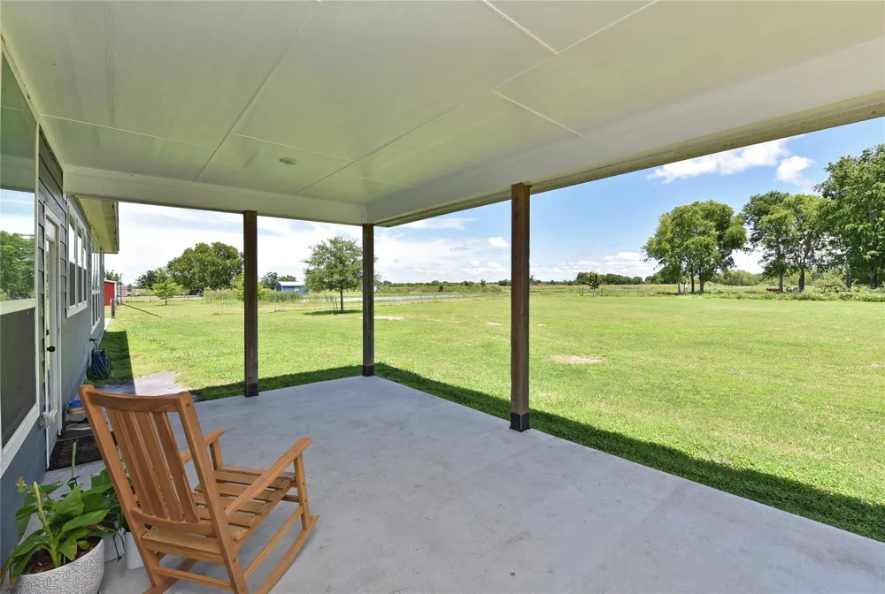 406 County Road 100 Boling, TX 77420
