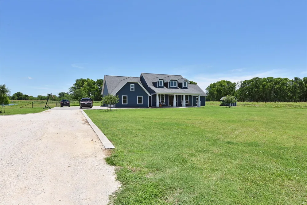 406 County Road 100 Boling, TX 77420